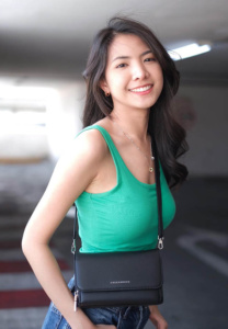 Aom Tanida-At