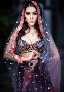 น้องแยม-แขก