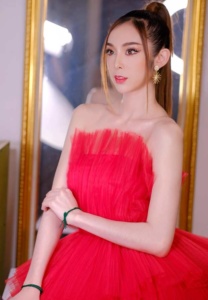 น้ำ-กระจก