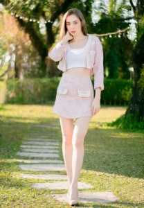 น้ำ-กระโปรง