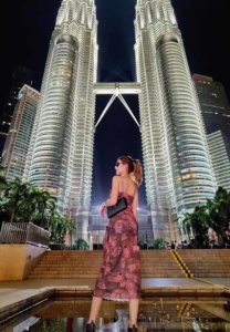 Ningning-Kaoian-ตึกแฝด