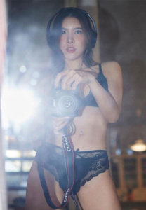 อิสรีย์-สิริหิรัญนันทน์-ถ่ายรูป