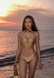 อุ้ม-ทวีพร-ทะเล