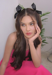 อุ้ม-ทวีพร-ชมพู