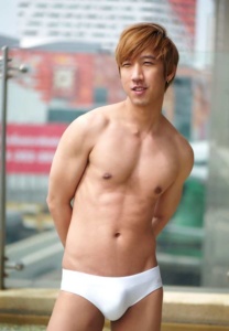 ปอนด์-วาริช-ตี๋