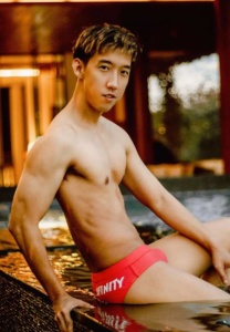 ปอนด์-วาริช-แช่น้ำ