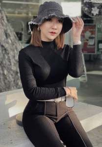 Siriwaranya-ชุดดำ