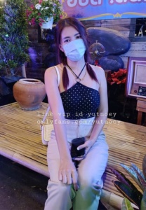 madamporns-yutnoey-seemly
