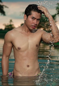 รอน-อภิชาติ