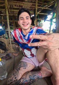 Arm-Roiet-ยิ้ม