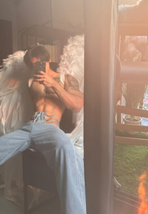 first-Praphat-หล่อมาก