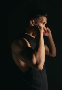 Christopher-Lay-เข้ม