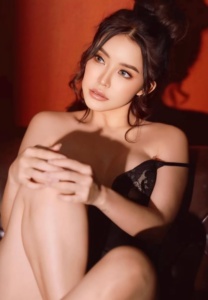 Siriarisa Saichompu-005-Gorgeous