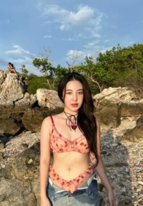 Ploypablo-012-Radiant