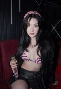 เบียร์-ภัสรนันท์-010-Attractive